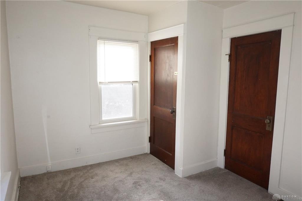 2801 Kenview B Property Photo 11