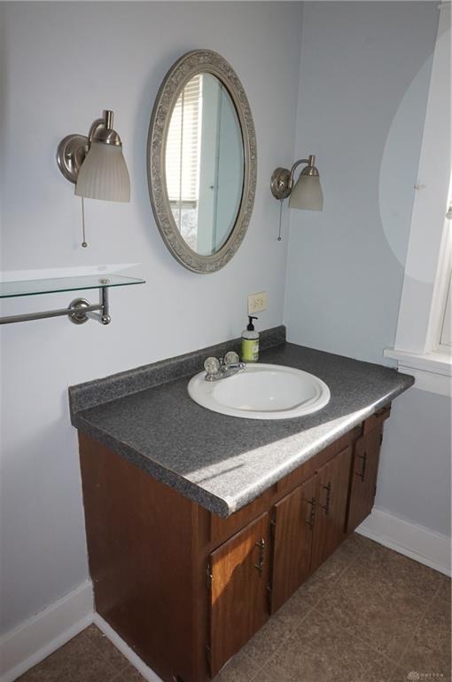 2801 Kenview B Property Photo 14