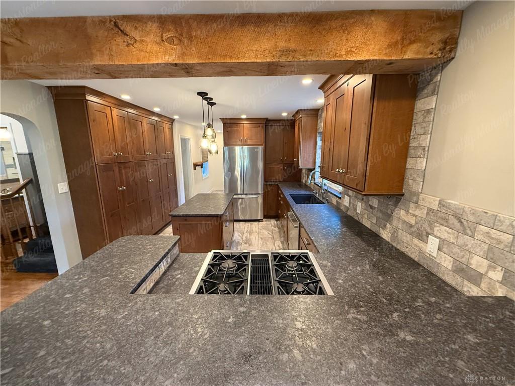 333 Thruston Property Photo 14