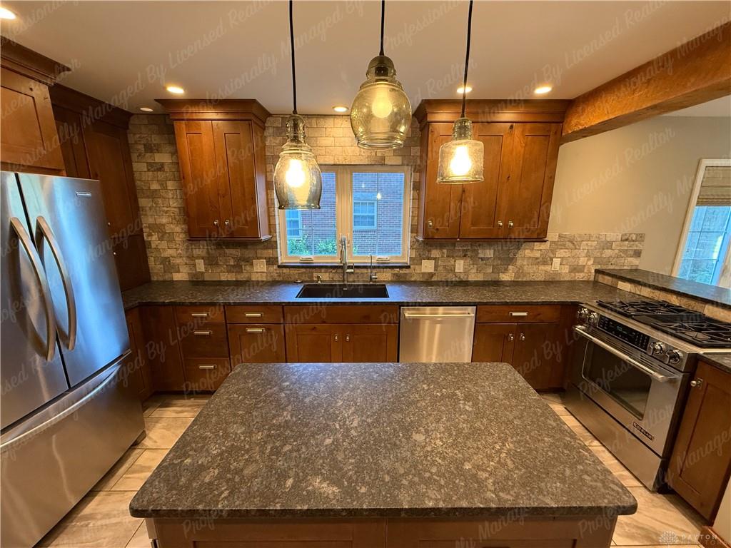 333 Thruston Property Photo 17