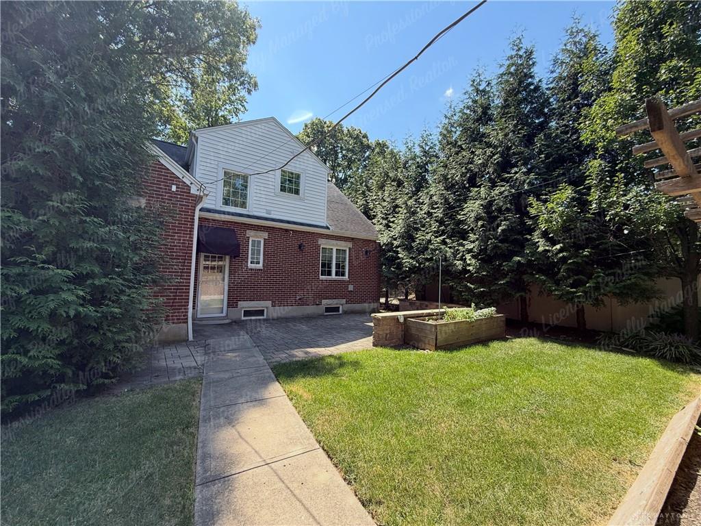 333 Thruston Property Photo 48
