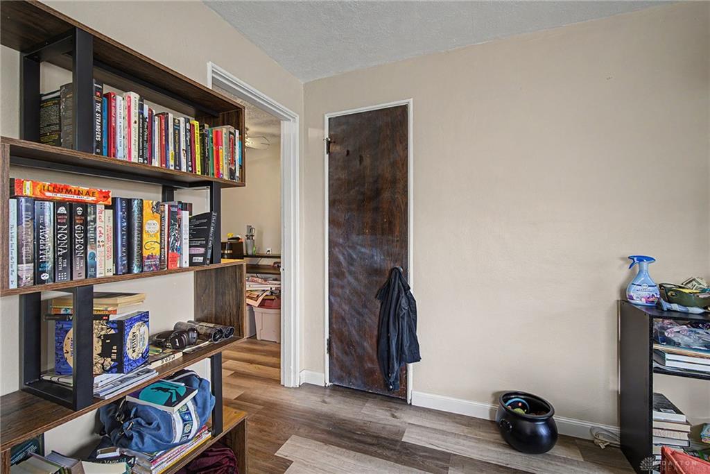 514 Wiltshire Property Photo 5