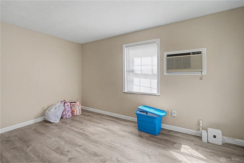 514 Wiltshire Property Photo 11