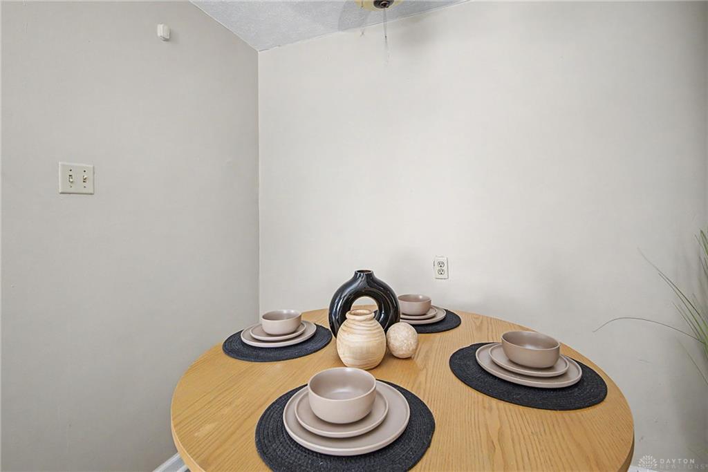514 Wiltshire Property Photo 13