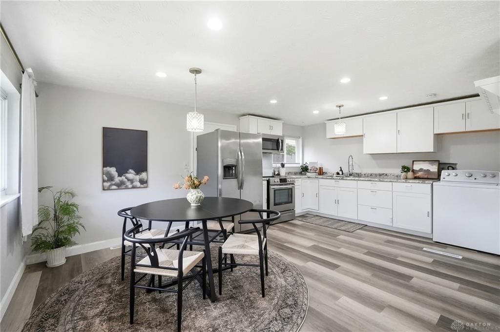 3659 Endover Property Photo 9