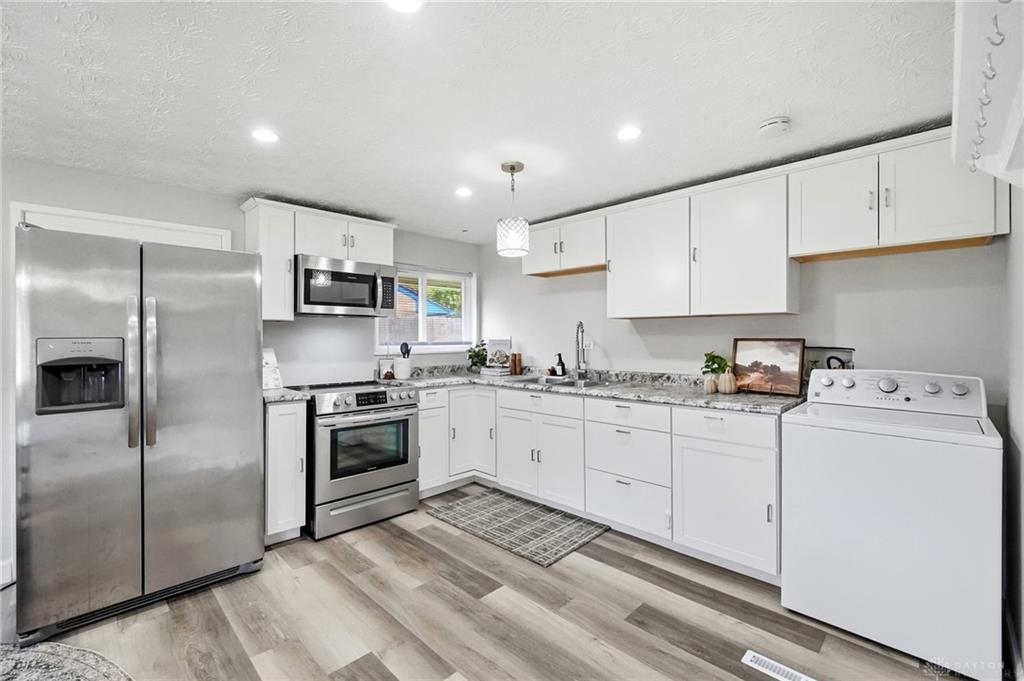 3659 Endover Property Photo 10