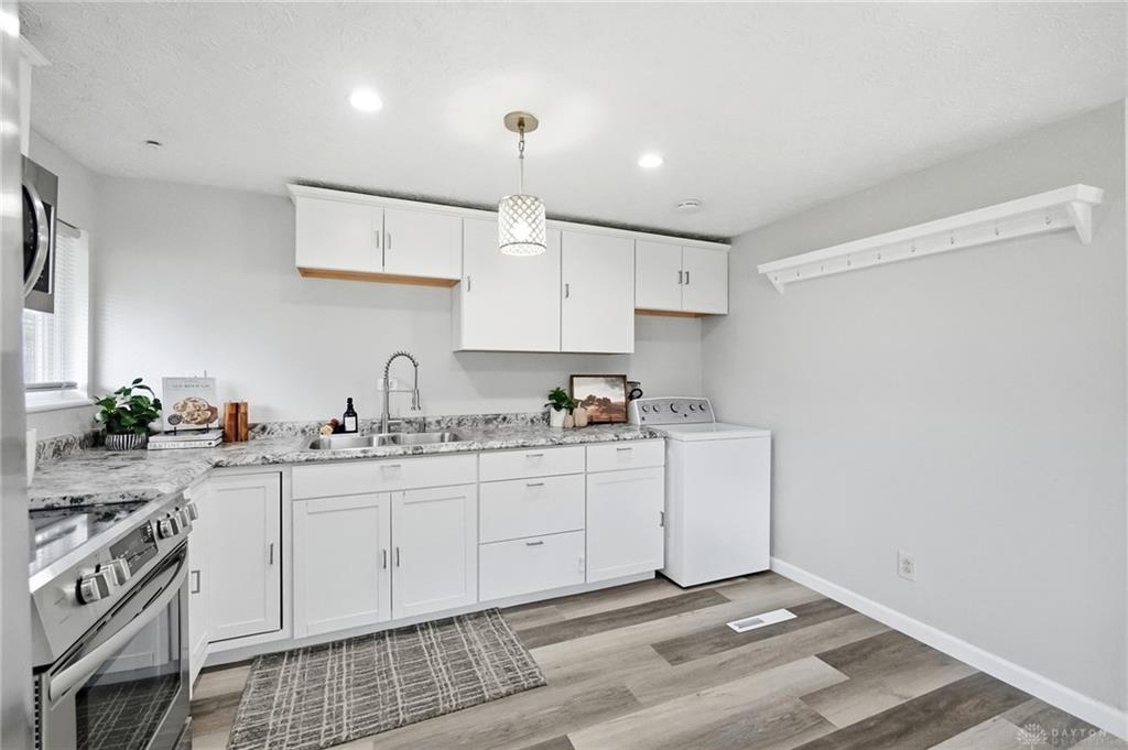 3659 Endover Property Photo 11