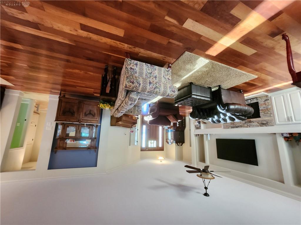 9431 Old Bridge Property Photo 7