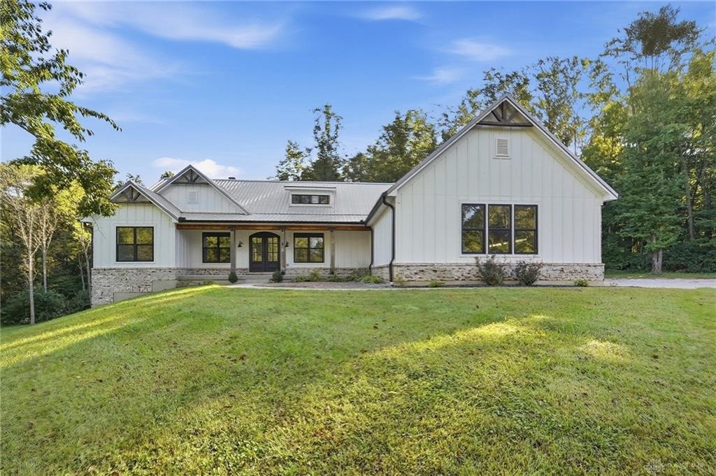 210 Blue Jay Property Photo 1