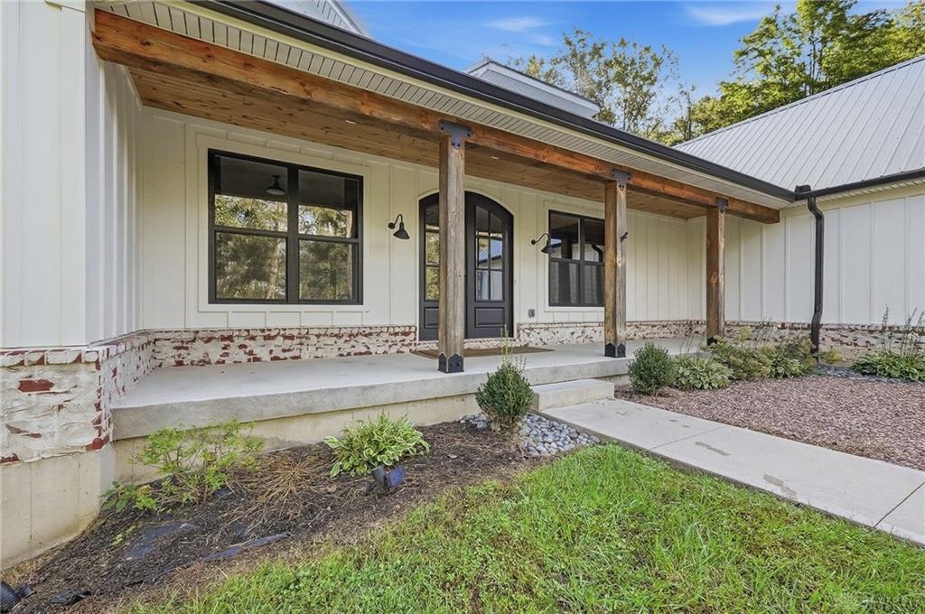 210 Blue Jay Property Photo 6