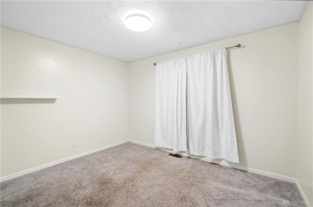 985 Saint Clair Property Photo 21