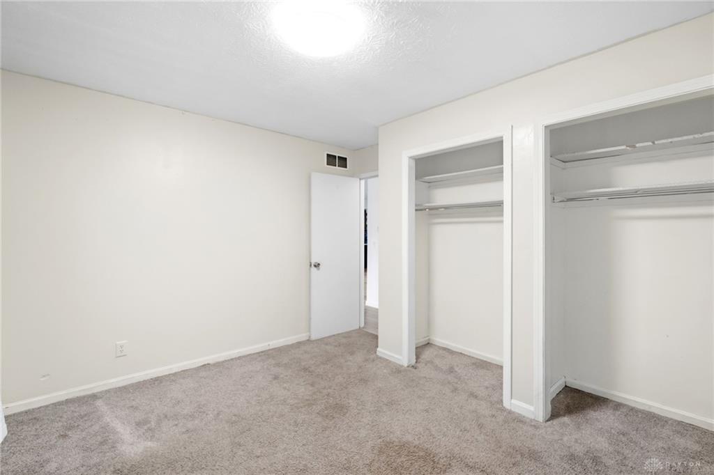 985 Saint Clair Property Photo 22