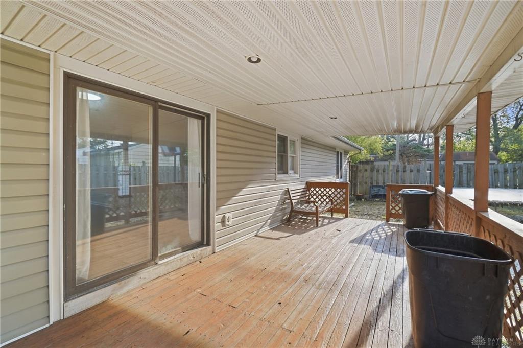 985 Saint Clair Property Photo 27