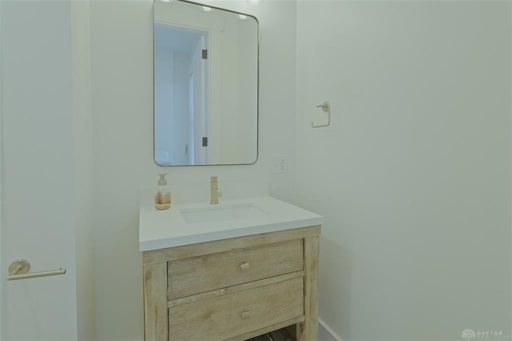 26 Short Property Photo 17