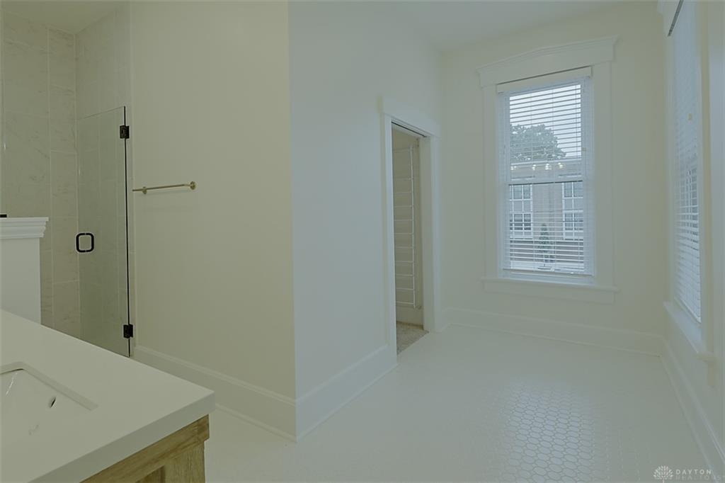 26 Short Property Photo 31
