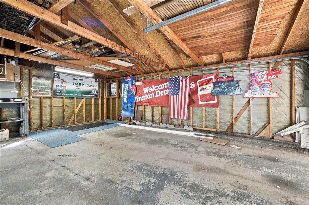 2015 Brookline Property Photo 31