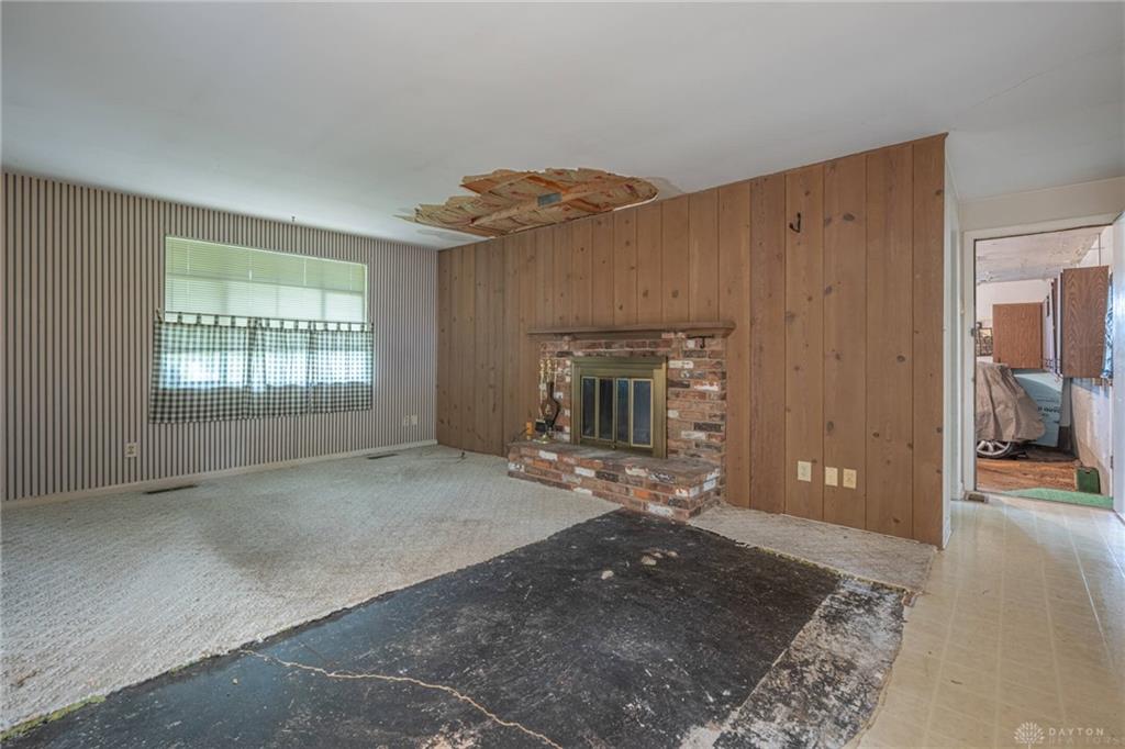21 Lynn Rae Property Photo 16