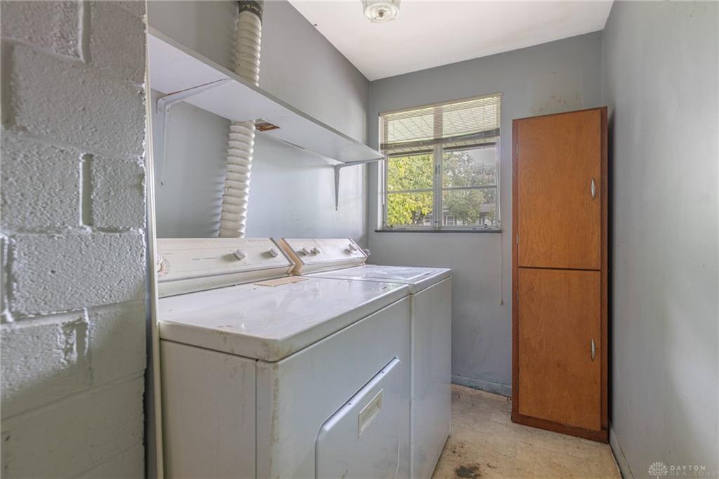 21 Lynn Rae Property Photo 18
