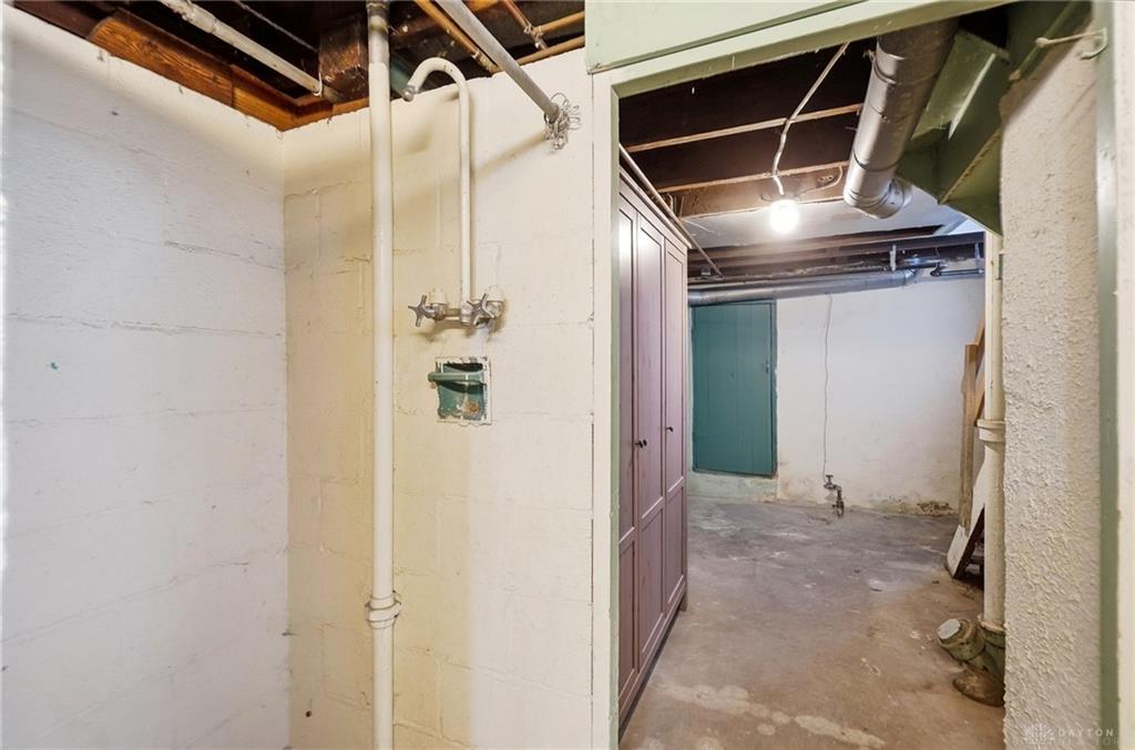 169 Alton Property Photo 32