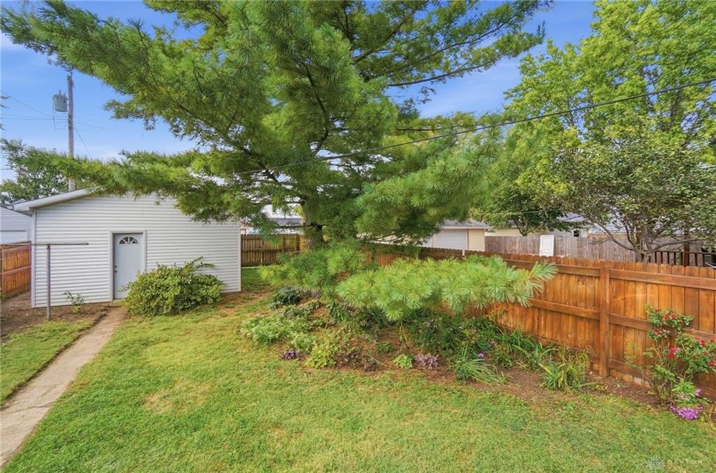 169 Alton Property Photo 36