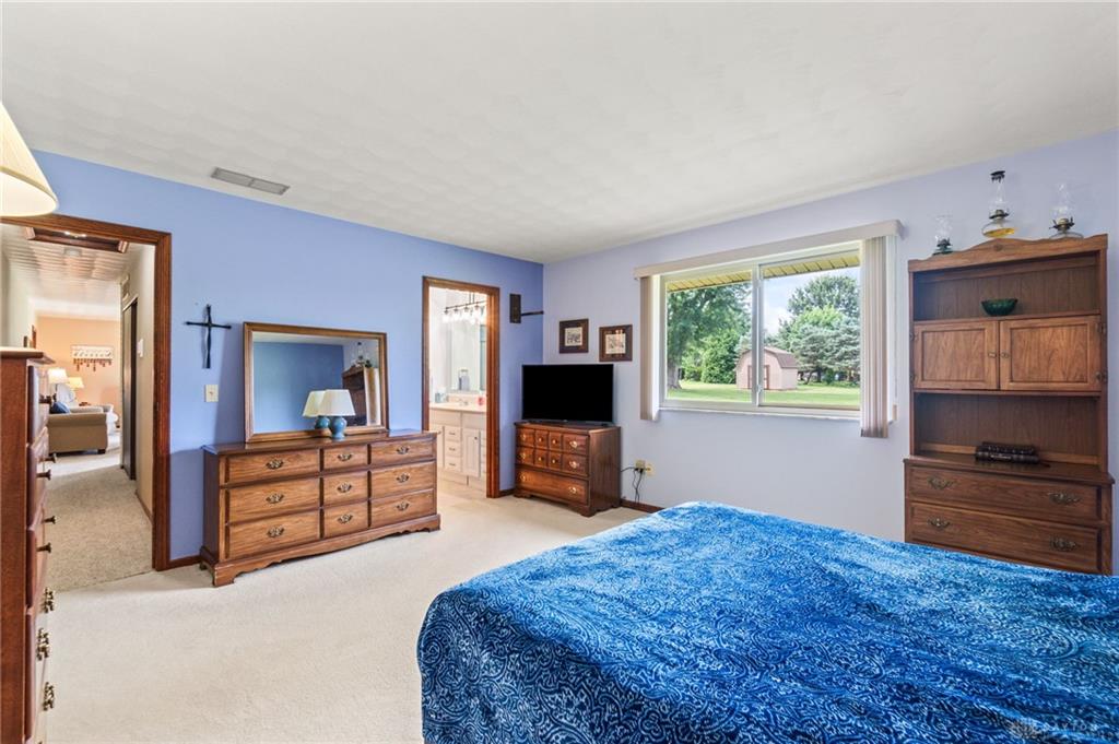 845 Burnside Property Photo 37