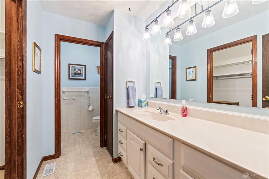 845 Burnside Property Photo 39