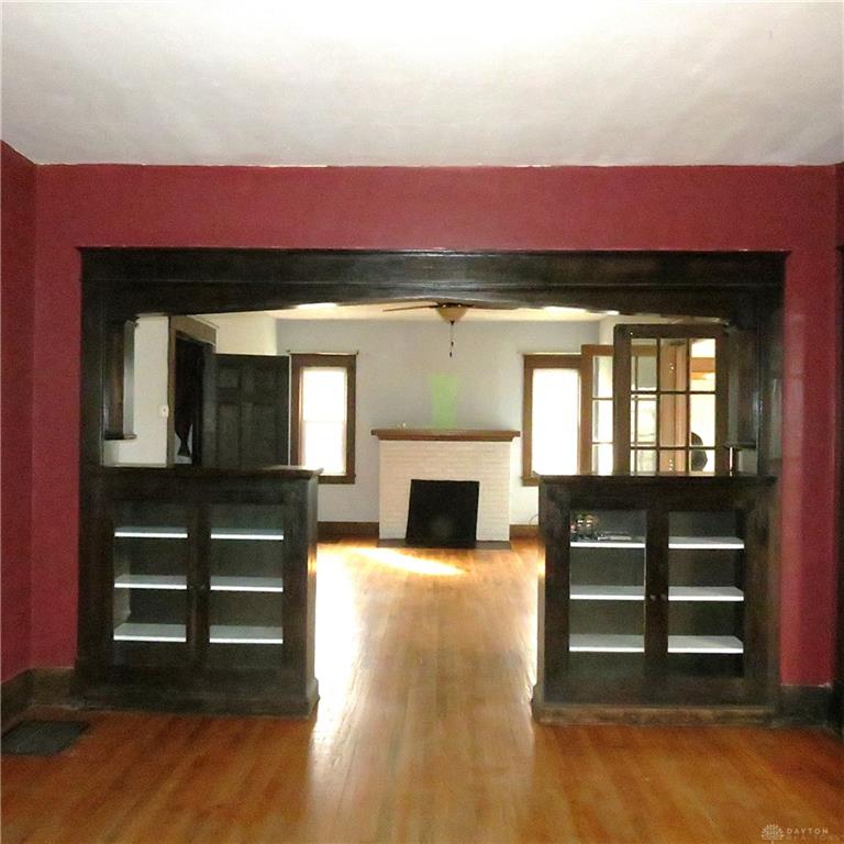 102 E Main Property Photo 9