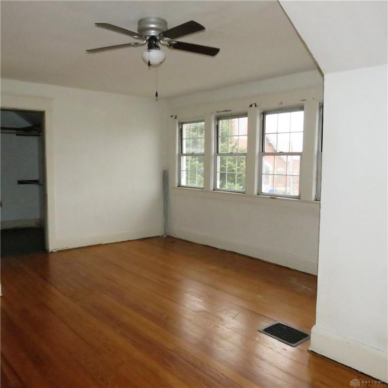 102 E Main Property Photo 12