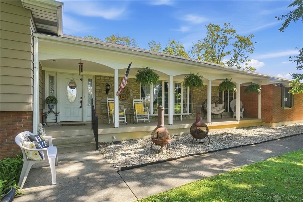 6272 Hendrickson Property Photo 4