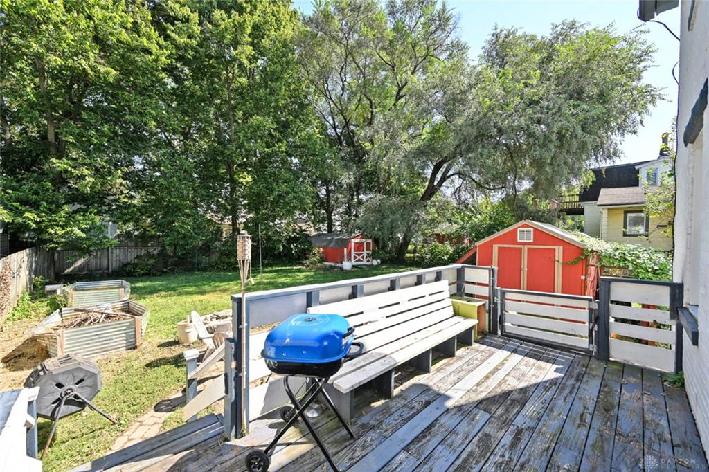518 Linden Property Photo 34
