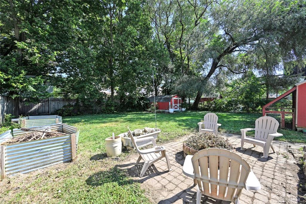 518 Linden Property Photo 38