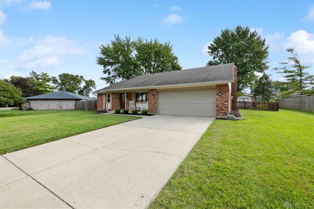 630 Wisteria Property Photo 3