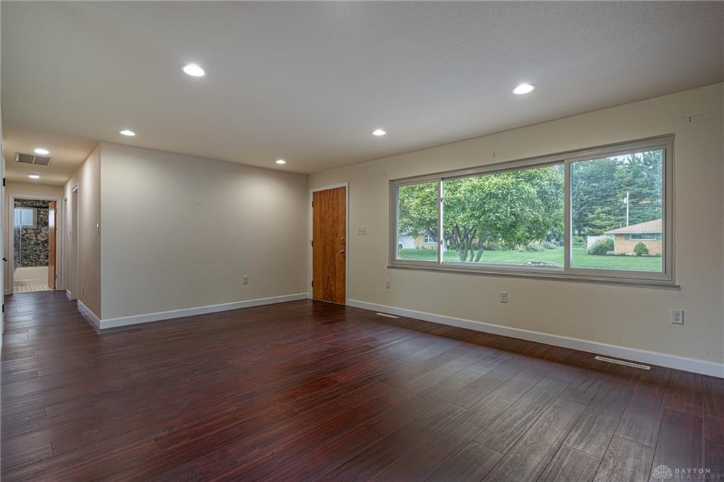 1100 Donson Property Photo 3