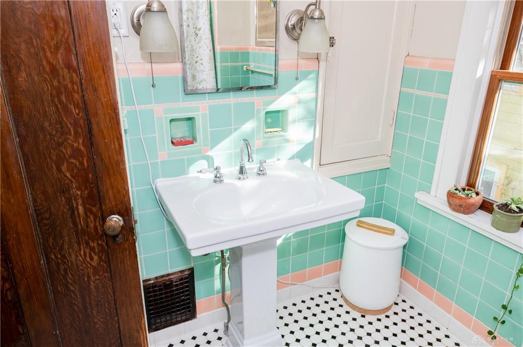 1225 Pursell Property Photo 32