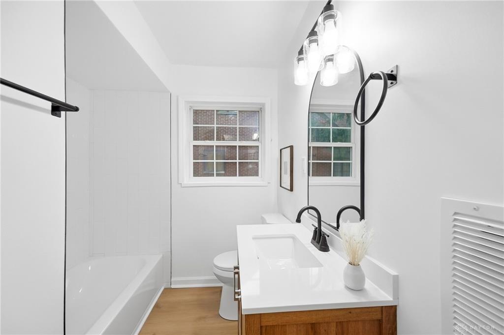 5 Marchester Property Photo 14
