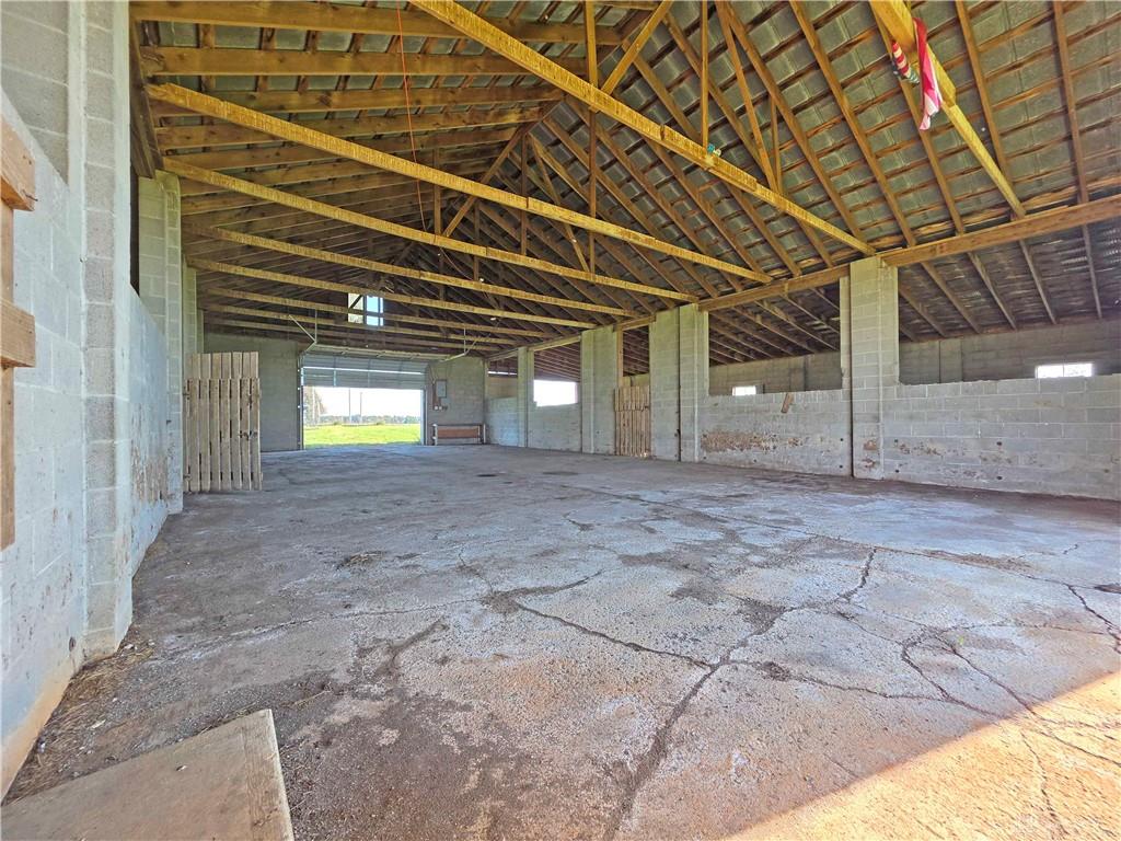 7001 Neil Property Photo 25