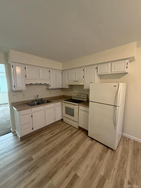 1647 Stewart 1645 Property Photo 2