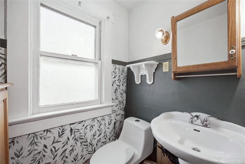 606 Oak Property Photo 18