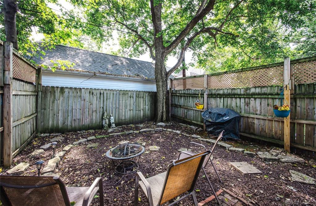 606 Oak Property Photo 21