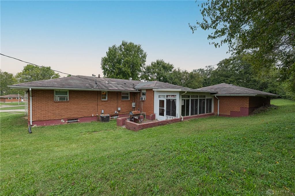 1706 Clovis Property Photo 32