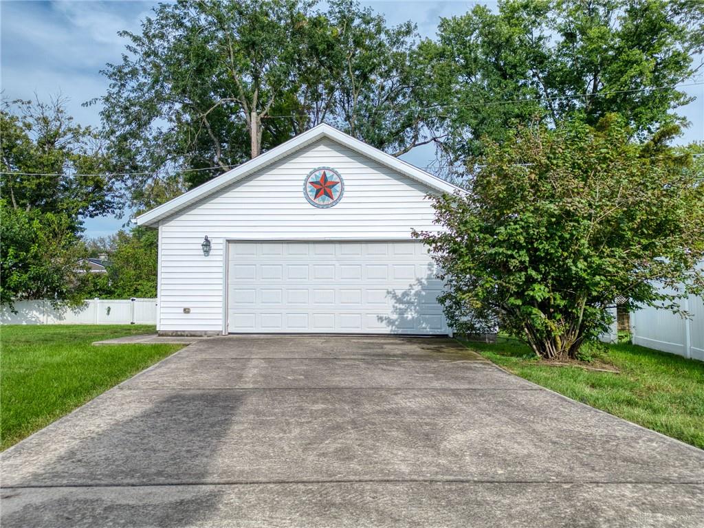 404 Bellaire Property Photo 18