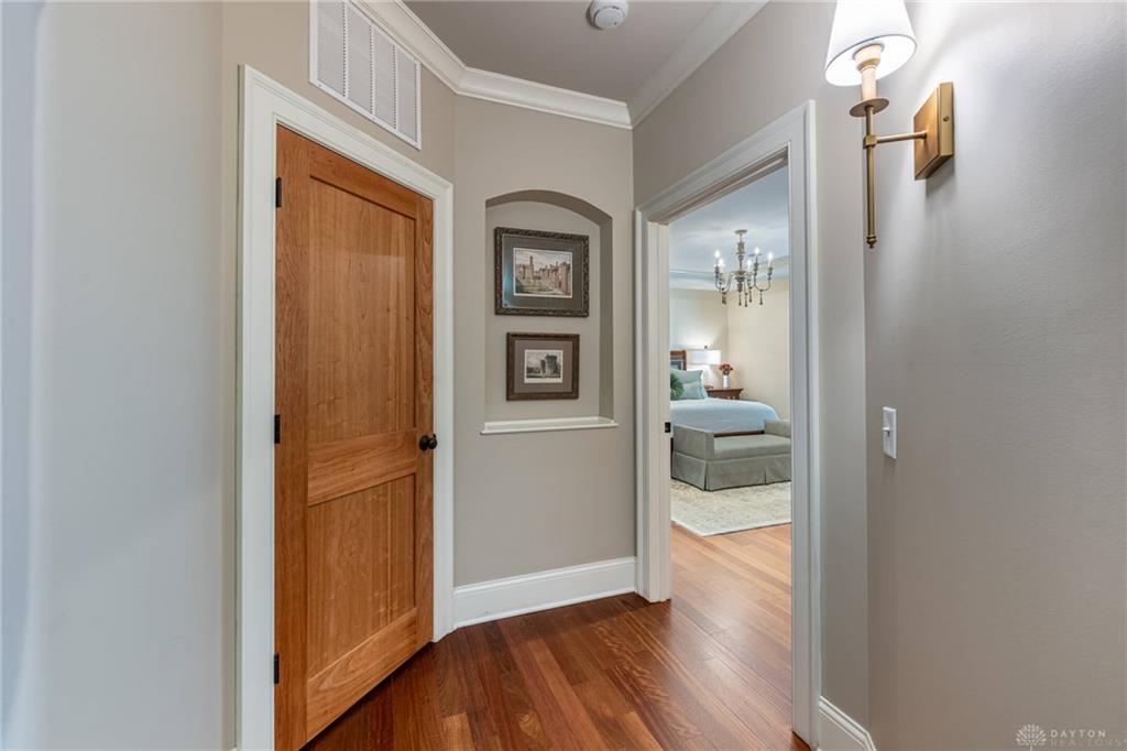 4548 Royal Ridge Property Photo 34