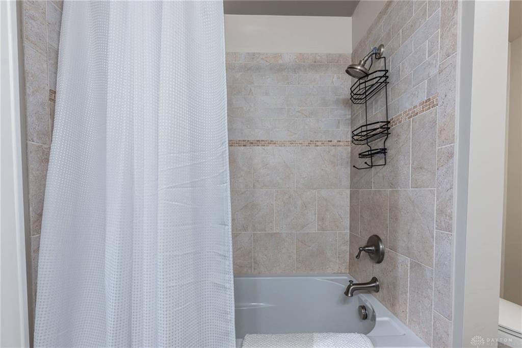 4548 Royal Ridge Property Photo 44