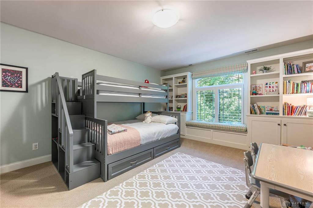 4548 Royal Ridge Property Photo 45