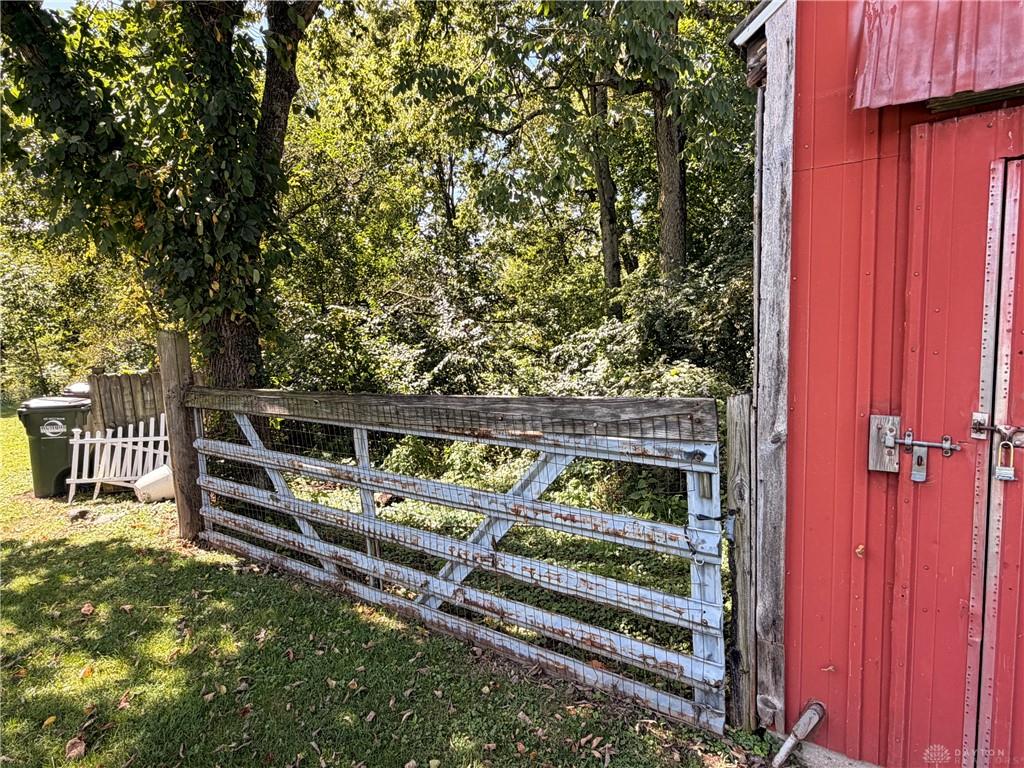 9231 Rooks Property Photo 8