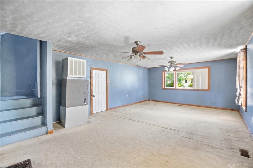 115 N State Property Photo 8
