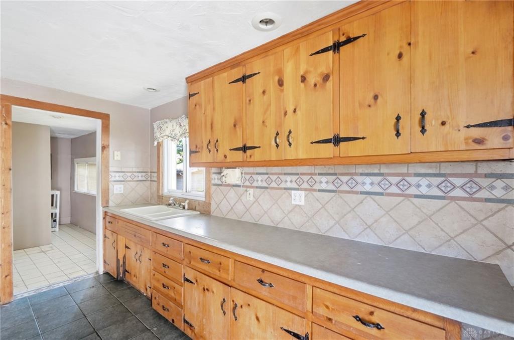 115 N State Property Photo 10