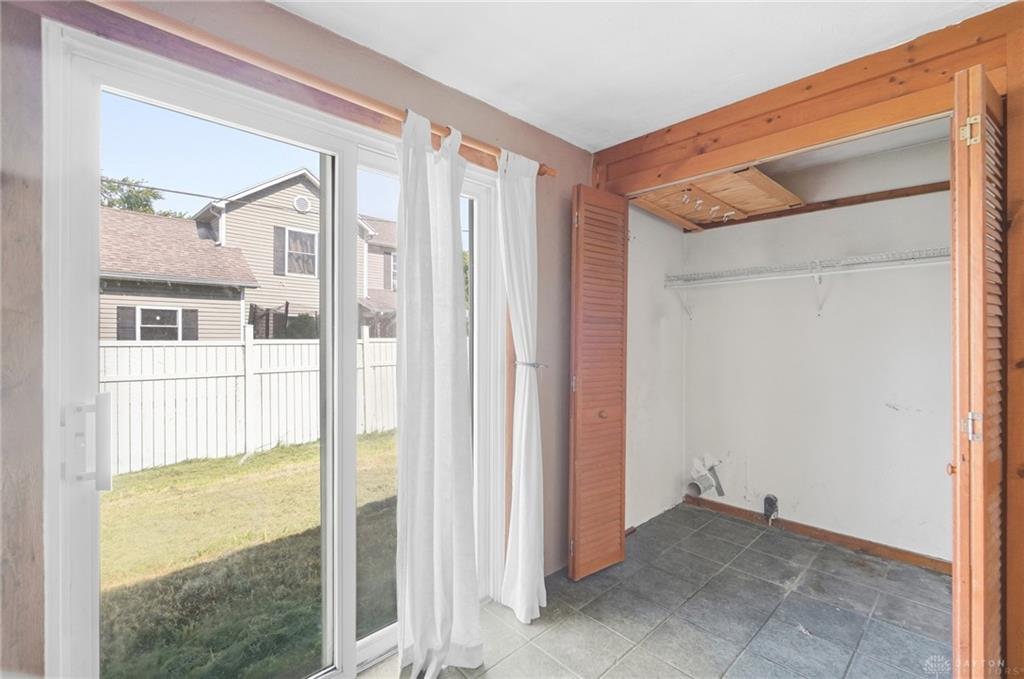 115 N State Property Photo 13