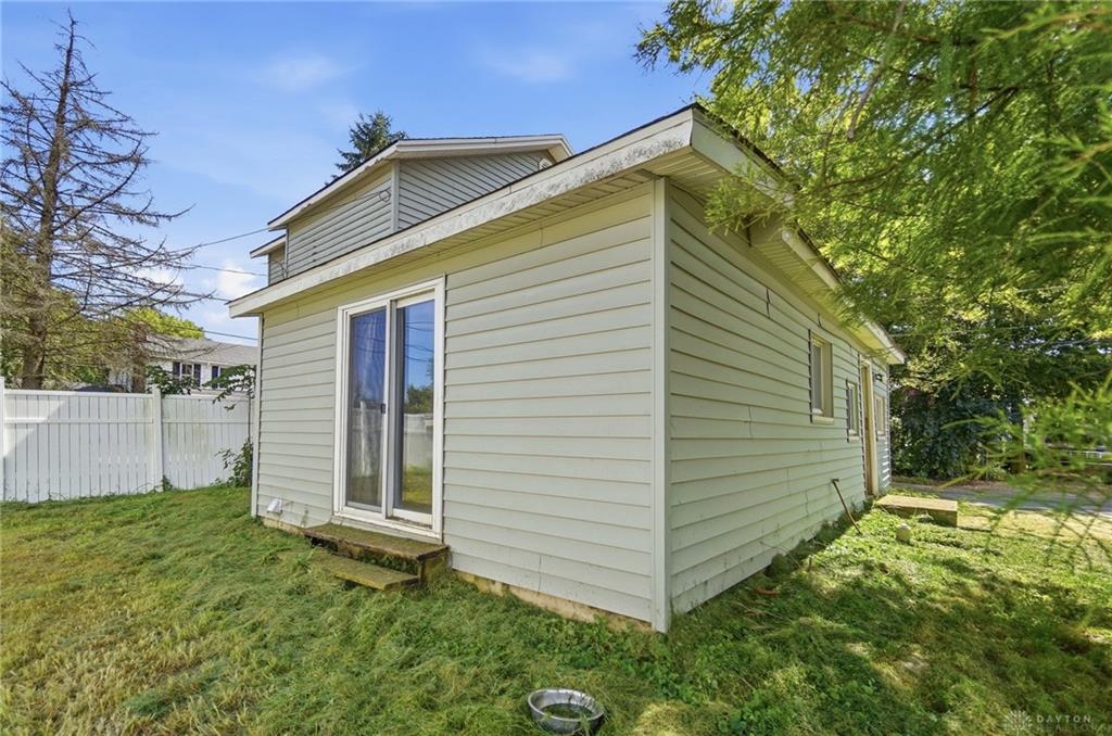 115 N State Property Photo 26