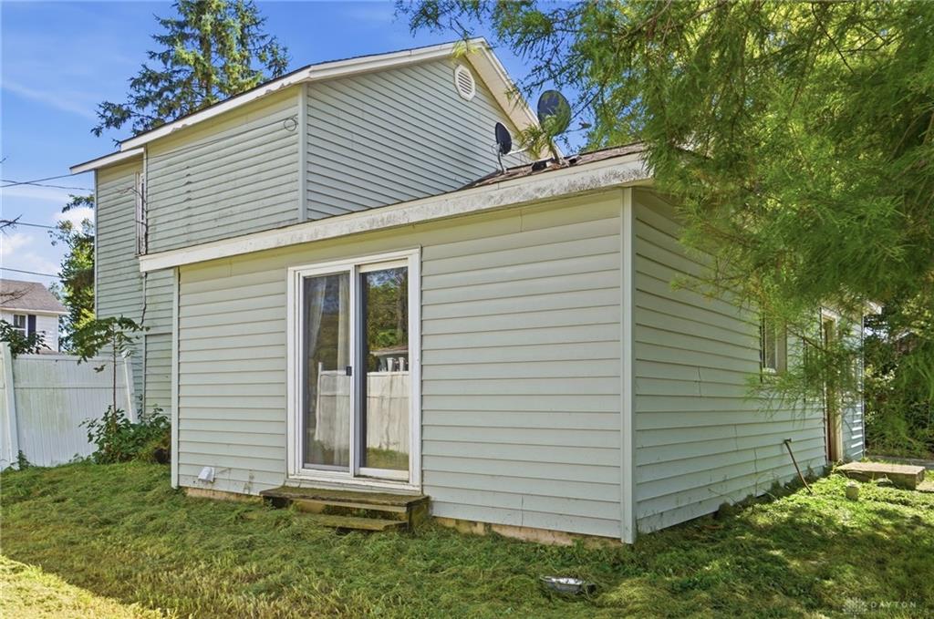 115 N State Property Photo 27